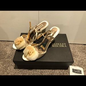 Badgley Mischka champagne/ivory peep toe wedges